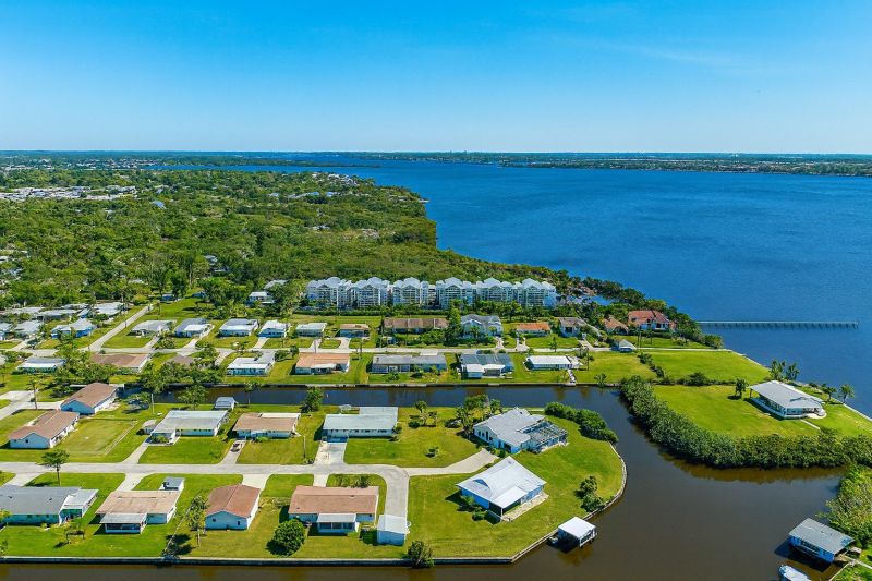 Best Bathroom Remodeling pros in Edgewater, FL